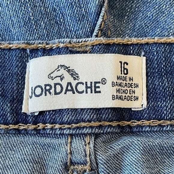 Jordache embroidered flower design adjustable  waist shorts size 16 daisy denim - Picture 4 of 17